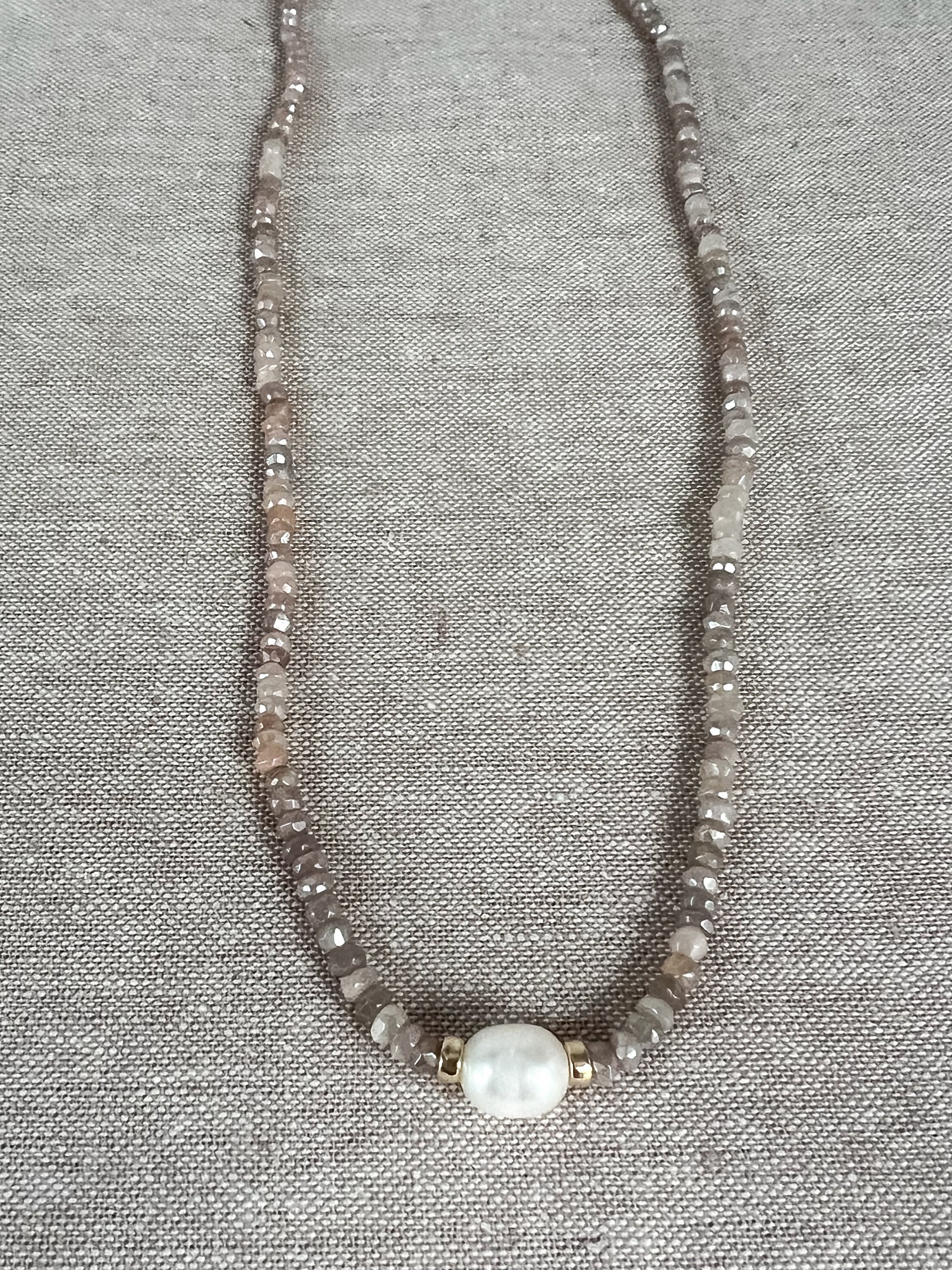 ネックレス・ペンダント Monday Edition _ MJxME Pearl String Necklace Moonstone and Rice Pearl Necklace, Gemstone Necklace, Rice
