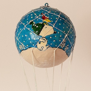 Hot air balloon Snoopy and Woodstock Christmas