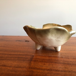 Small Ceramic Bowl -Three Footed Leaf / Lettuce Design - Made in Italy
