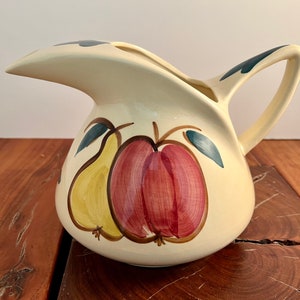 Large Ceramic Pitcher with Handle - Pear and Apple Design - Purinton Pottery - U.S.A - 96 fl oz