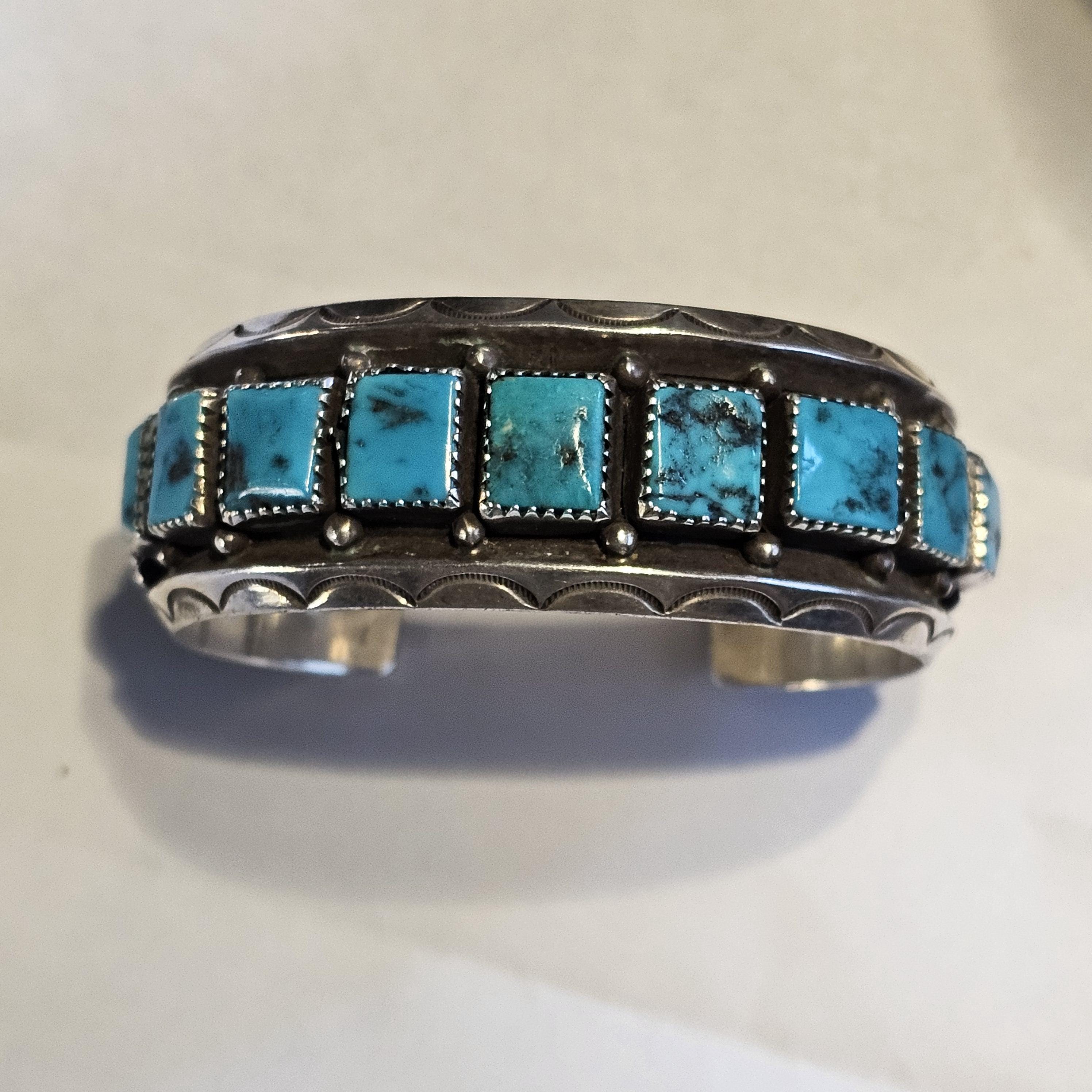 Striking Vintage Navajo Native American Jewelry jewelry Kachina Carico Lake Turquoise Sterling Silver Ring Old Striking Vintage Navajo Native American Jewelry jewelry Kachina Carico Lake Turquoise Sterling Silver Ring Old