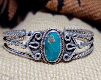 Natural Blue Turquoise Harvey Era Hand Twisted Wire Silver Vintage Cuff Old Pawn. 6 1/2" wrist C1940s