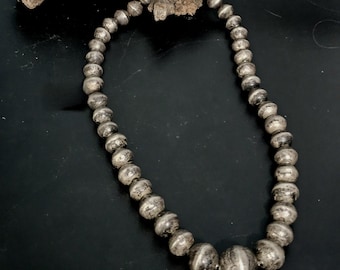 Old 16" Navajo Pearls Graduated Necklace Old Pawn Sterling. C1950s JN 712