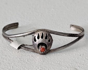 Child Size Bear Paw Coral Vintage Native Bracelet Old Pawn fits 4 1/4" wrist. JB 889