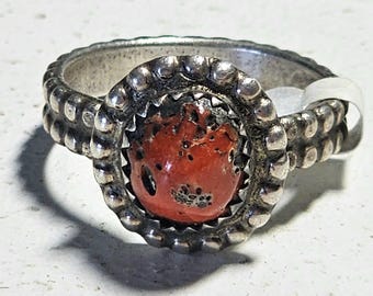 Tiny Coral Vintage Ring Sterling Silver Size 8. Old Pawn. JR 09