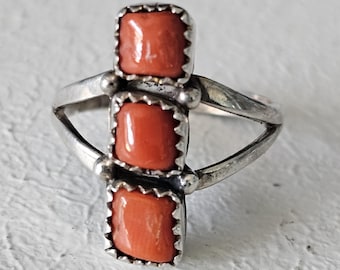 Coral Vintage Ring Sterling Silver Size 8. Old Pawn. JR 113
