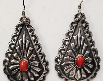 Coral Silver Teardrop Vintage Earrings JE 629