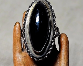 Lovely Oval Onyx Vintage Native Ring Sterling Silver Old Pawn Size 4 1/2