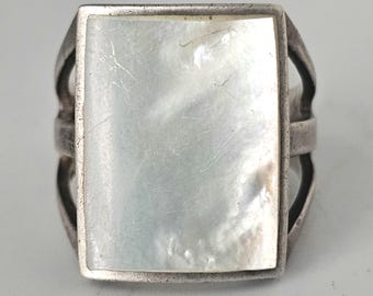 Navajo Mother of Pearl Silver Ring Vintage Sterling Size 8 1/2 JR 737