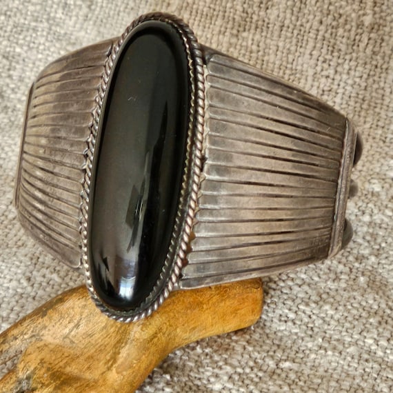 Dramatic Onyx Silver Vintage Navajo Cuff Sterling 