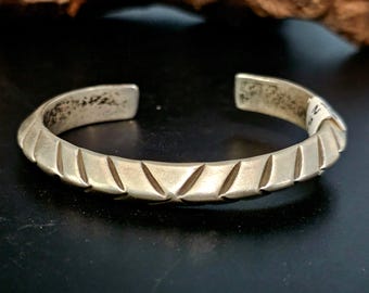 Early Carinated Silver Vintage Native American Cuff  fits 6 1/2" wrist. JB 787