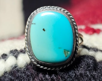 Bright Blue Turquoise Silver Vintage Native  Ring Sterling Silver Size 7 1/2 Old Pawn