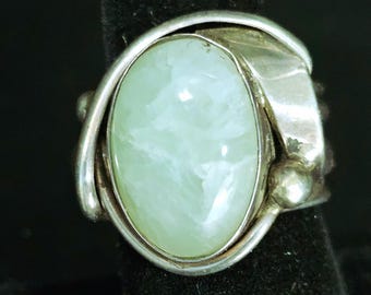 Stylish Blue Ice 1970s Sterling Ring Size 8 Vintage Old Pawn. JR 771