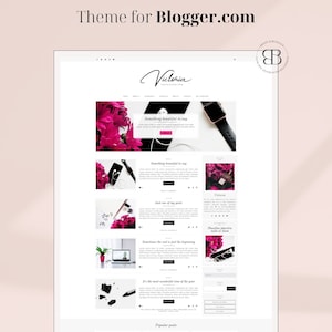 Può includere: Un modello di progettazione di sito web per un blog chiamato "Victoria". Il modello presenta uno sfondo bianco con testo e immagini nere. Le immagini sono di fiori, un orologio e un laptop. Il testo include le parole "Something beautiful to say", "Just one of my posts" e "Popular posts".
