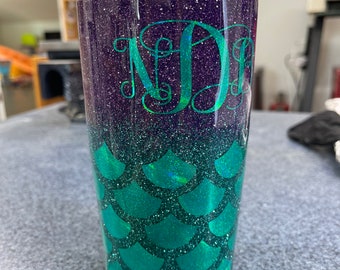The “Mermaid” glitter tumbler