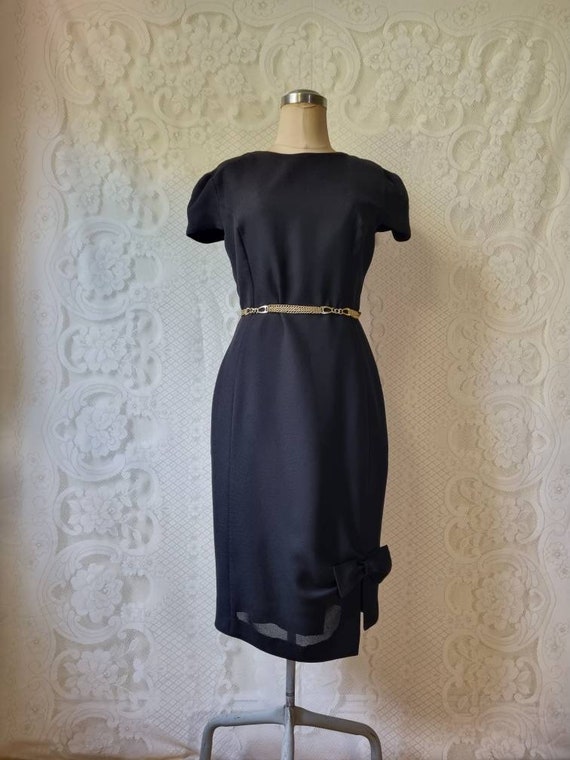 Lovely 90s-does-60s Black Dress by Casianet // vin