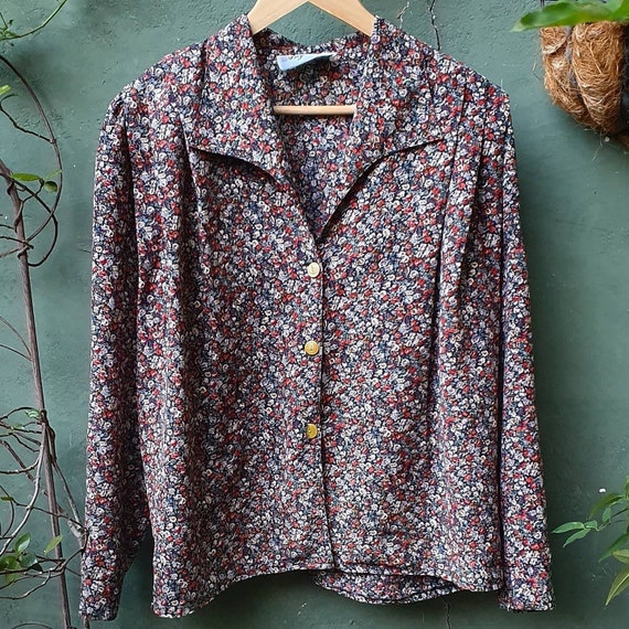 Cute 1980s 'Any Wear' floral shirt // retro/vintag