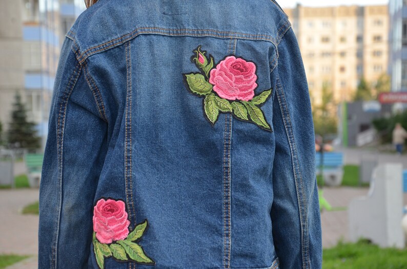 Rose embroidery design