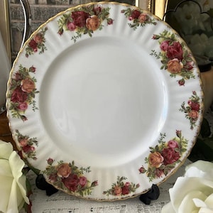Royal Albert Old Country Roses DInner Plate