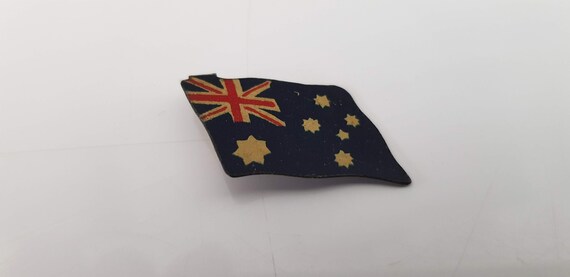 Rare Peter Pan Cigarette Badge
