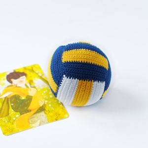 Jouet de volley-ball au crochet, hochet, accessoires de séance photo pour bébé, jouet de sport, jouet pour nouveau-né Montessori, salle de sport, jouet au crochet amigurumi image 4