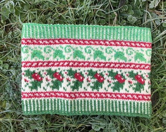 NEW DESIGN - 4-ply Holly & Ivy Cowl Knitting Pattern, digital download.