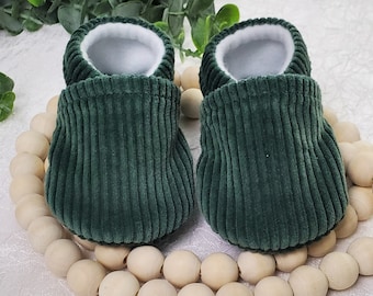 Green Baby Moccasin, Emerald Green Moccasin, Baby Moccasin, Baby Shower Gift, Soft Baby Shoes,  Baby Boy Moccasin, Baby Girl Moccasin