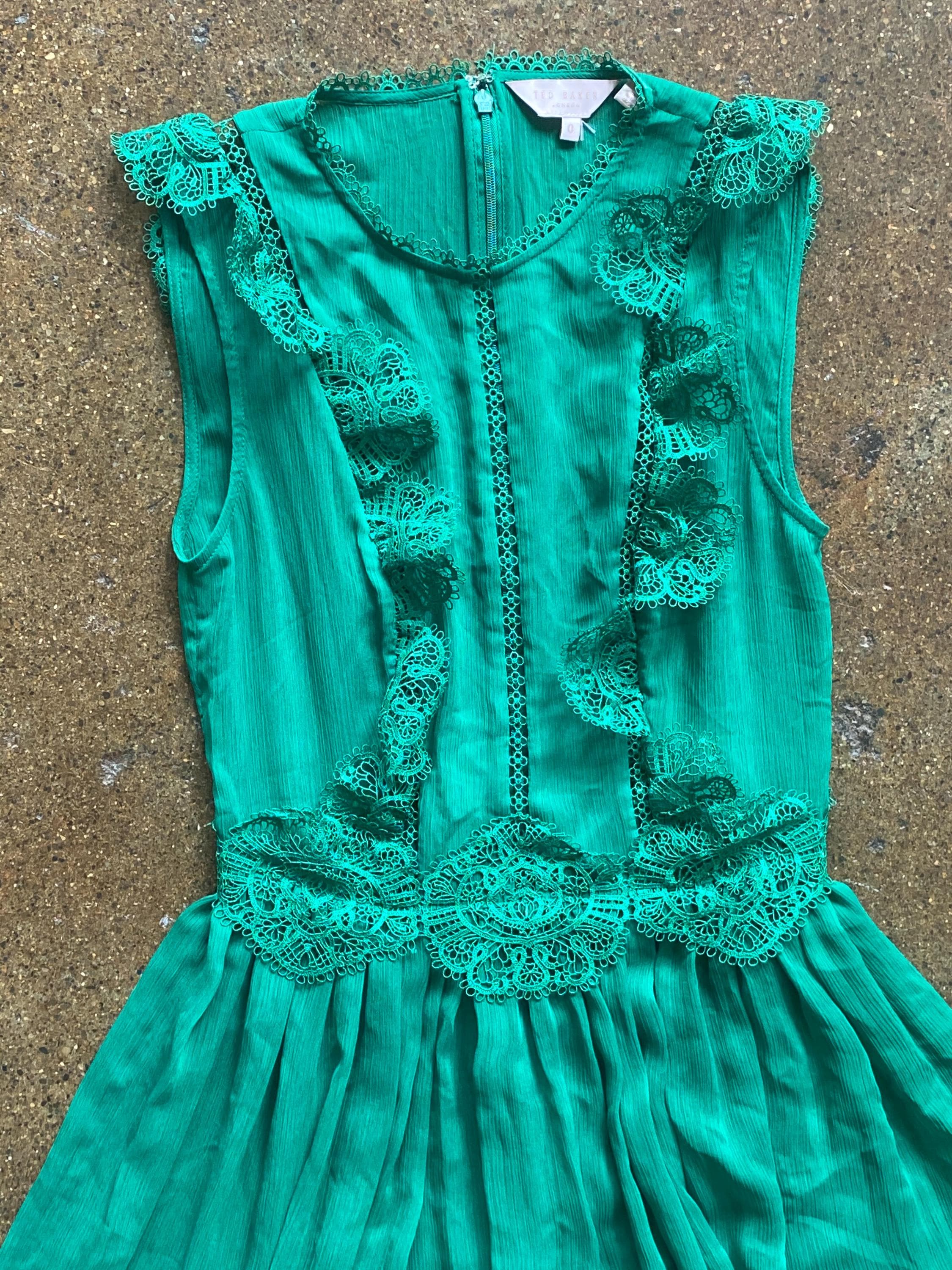Mint Condition Ted Baker Chiffon and Lace Dress - Size 0 Mint Condition Ted Baker Chiffon and Lace Dress - Size 0