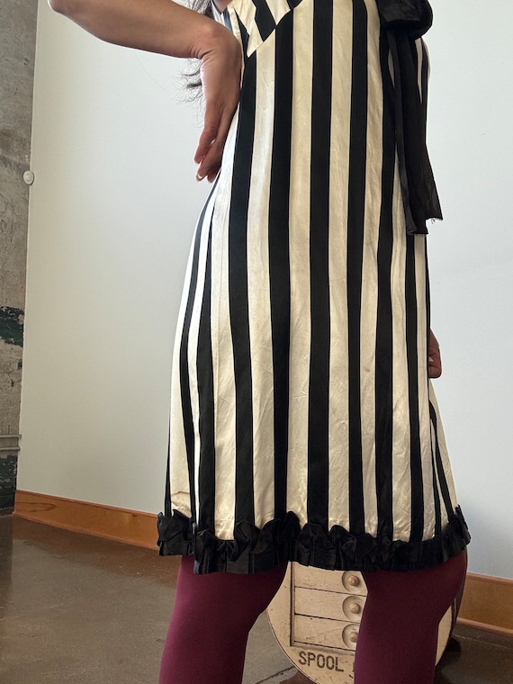 Vintage 1960s Black and White Striped Satin Dress… - image 6