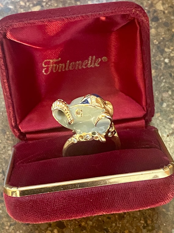 Vintage Novelty Rhinestone Elephant Cocktail Ring 