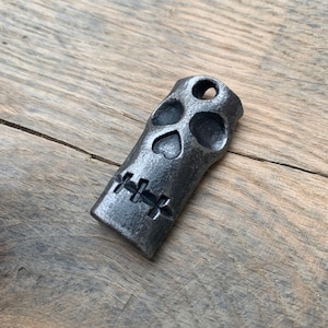Skull Keyring