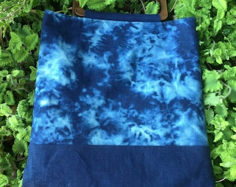 hand  Bag, Shibori Bag, Indigo tie dyed Bag ,Hand Made Fabric, purse，Cotton. wood handle.