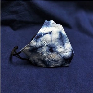 Indigo Face Mask，Shibori Reusable Face Mask with Filter Pocket , Nose wire , Adjustable Ear loops, Hand made,cotton