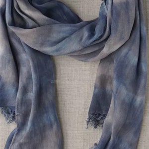 Indigo und Gallnüsse färben Schal / Schal, Shibori Schal, Handfärbung, Unisex, schönes Muster, weiches Leinen 180x75cm71x30in Bild 2