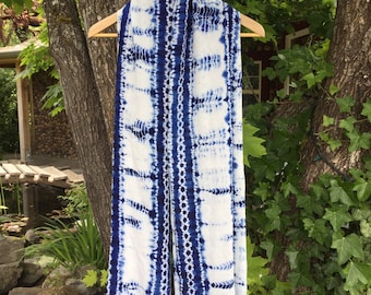 Indigo Schal/Schal, Shibori Schal, Tischtuch, Wandbehang, Indigo Tie Dye, Schönes Muster, Viskose 210 x 90 cm
