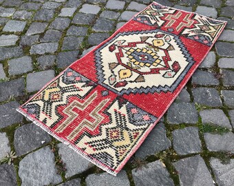 44 x 80 cm = 1,4 x 2,6 ft ,Small Rug,Doormat rug,Bathroom Rug,Smalll Turkish Rug, Entryway rug, Vintage Small Rug, Bath Mat Rug,