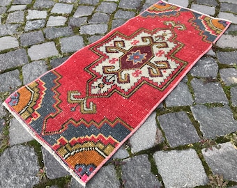 38 x 89 cm = 1,2 x 2,9 ft,Smalll Turkish Rug, Doormat rug, Entryway rug, Vintage Small Rug, Bathroom rug, Bath Mat Rug,