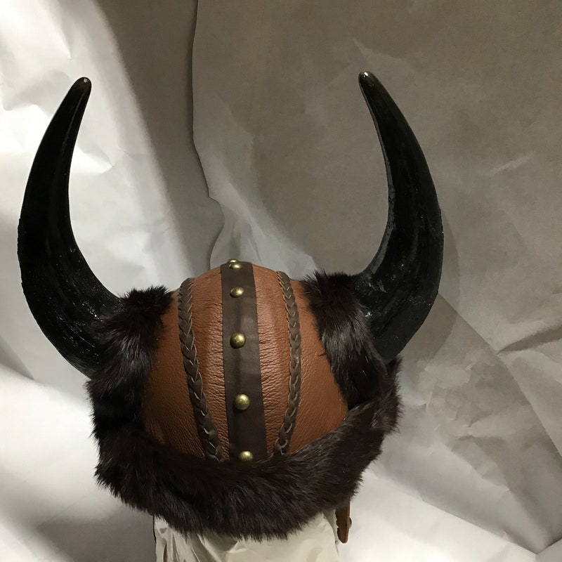 Barbarian Helmet PU - M