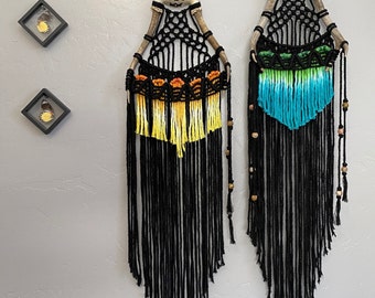 Percha de pared con forma de calavera