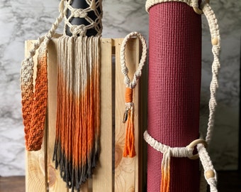 Bolso bandolera/de transporte para botella de agua, de macramé y teñido por inmersión. Se adapta a botellas de agua de boca ancha de 950 ml (botella no incluida).