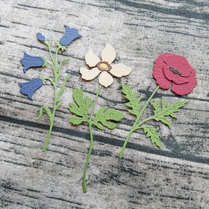 Lot de 3 fleurs printanières, découpées, superposées, faites main, éphémères, embellissements, journal indésirable, journal d'art, collage, scrapbooking