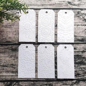 Conjunto J: 10 ETIQUETAS en relieve, teñidas, teñidas, cartulina, efímera, técnica mixta, diario basura, texturado, tarjetas de diario, etiquetas de regalo