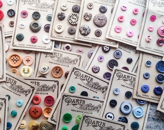 Tarjetas de botón francés teñidas de café hechas a mano con botones vintage, diario basura, efímero, adornos, costura, costura lenta
