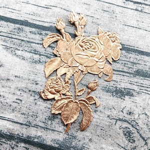 Conjunto de 5 rosas vintage de papel em relevo | Tingido à mão | Recortes | Ephemera | Enfeites | Diário de sucata | Criação de cartões | Colagem | Floral