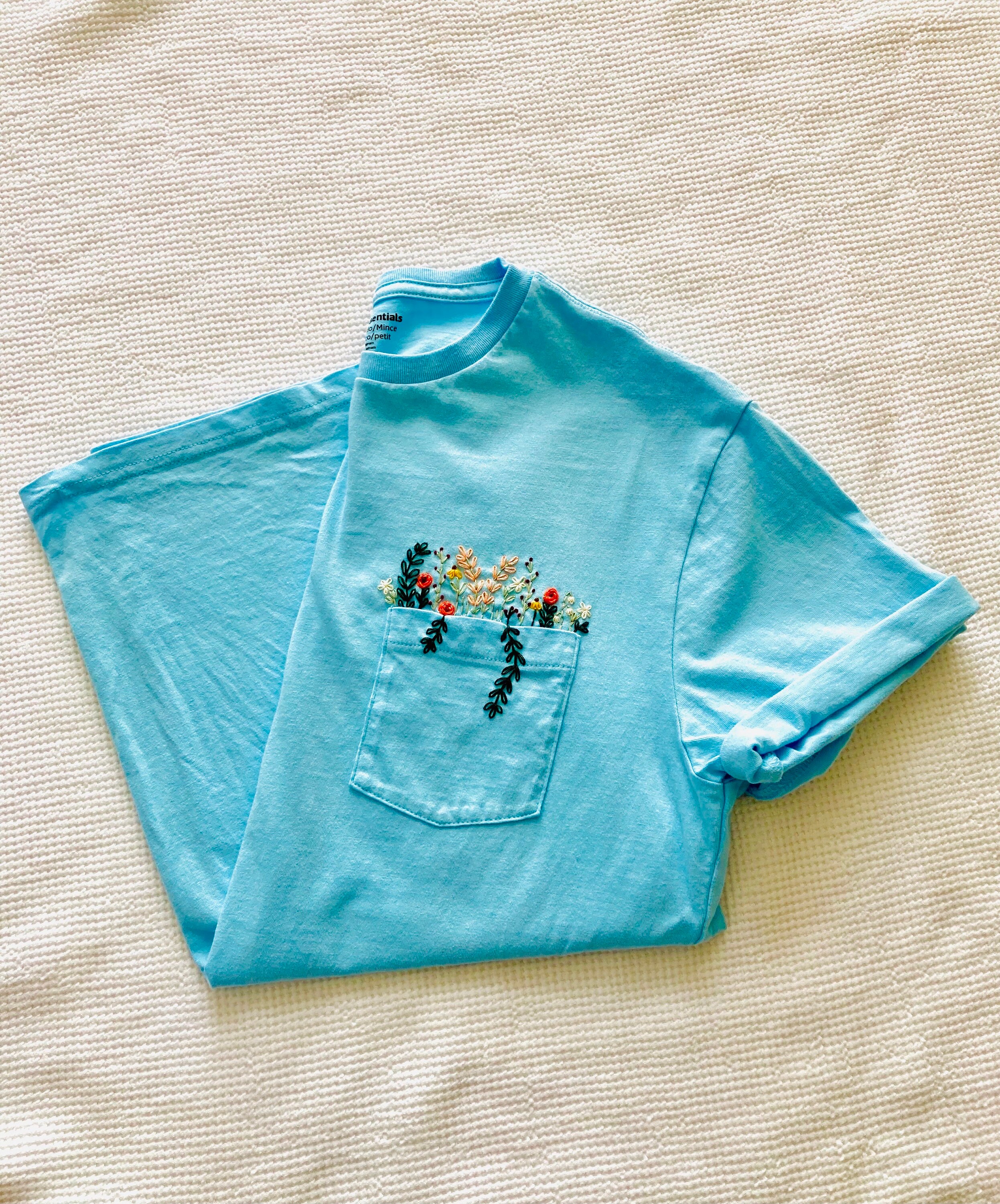 売れ筋商品|||ラッキーブランド カットソー トップス レディース Women's Cotton Mirror Embroidered Floral Tee Blue Heron il_340x270.3798204803_1soo.jpg