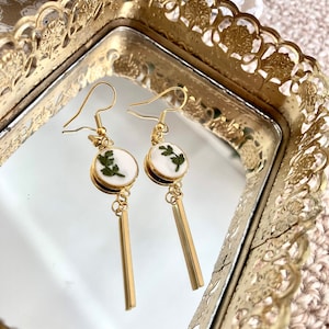 Green Olive Branch Leaf Earrings, gold hand embroidered jewelry, leaves earrings, spring summer embroidery, green leaf dangle earrings