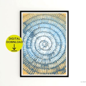 Può includere: Stampa artistica astratta con un design a spirale nei toni del blu e del beige. L'opera è incorniciata in una cornice nera ed etichettata come "DOWNLOAD DIGITALE". L'immagine ha un aspetto strutturato, con un'area bianca centrale che sfuma in blu e beige.