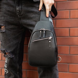 Perosnalisation Sac poitrine homme en cuir avec bandoulière réglable Cadeau de Noël Cadeau père Cadeau mari Sac de marche Sac bandoulière de voyage en cuir