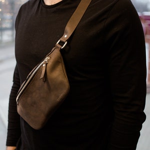Leder Gürteltasche mit Gravur Leder Gürteltasche mit Gravur