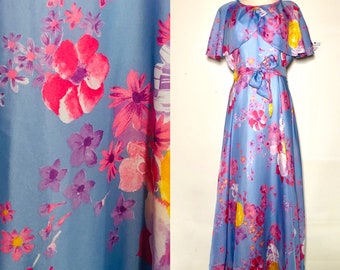 Violet Blue Floral Cape Sleeved 70s Maxi Vintage Dress, Europe| L